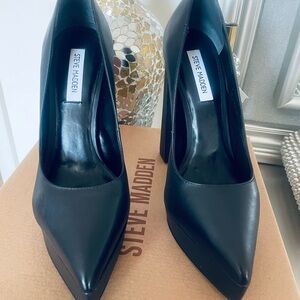 Steve Madden Classic Black Heels